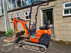 2016 Kubota K008-3 Micro digger, Expanding undercarriage, Blade extensions, Folding roll bar, Good rubber tracks, Key pad immobiliser, 3 x Buckets, 1325 hours.-image