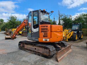 2010 Hitachi ZX85 USBLC-3, Blade, Hydraulic Quick hitch, Piped for attachments, 3 x Buckets, Only 4200 hours-image