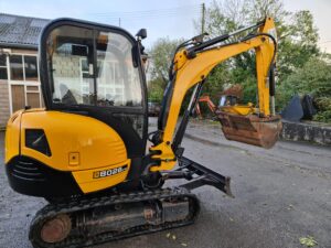 2019 JCB 8026 CTS, Piped for attachments, C/V's, Overload indicator, Good rubber tracks, Manual Quick hitch, 3 x Buckets, 2018 Hours-image