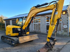 2020 JCB 90Z-2, Hydraulic Quick hitch. Piped for attachments, Boom & dipper C/V's, Air con, Heated seat, Radio, Orange & green beacons, Good rubber tracks, Only 1738 hours. Very nice machine-image